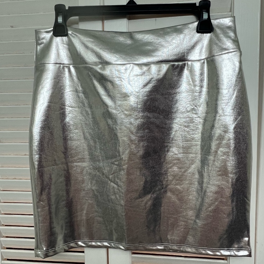 Women’s stretchy metal skirt